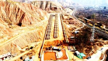 最长2项国内管道建设山体定向钻穿越施工新纪录